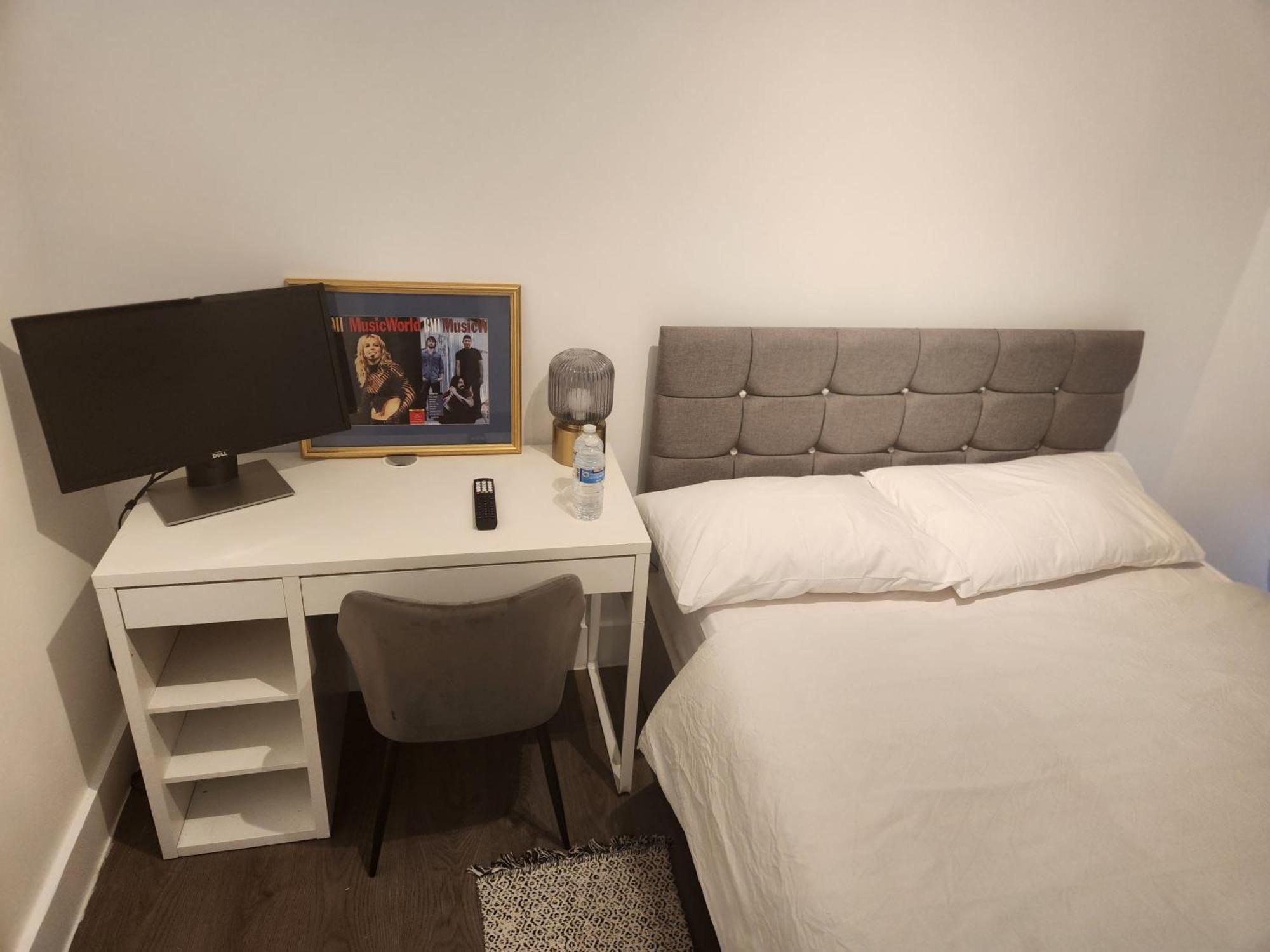 Flat With Work Station, Monitor, Smart Tv & Netflix Apartamento Londres Exterior foto