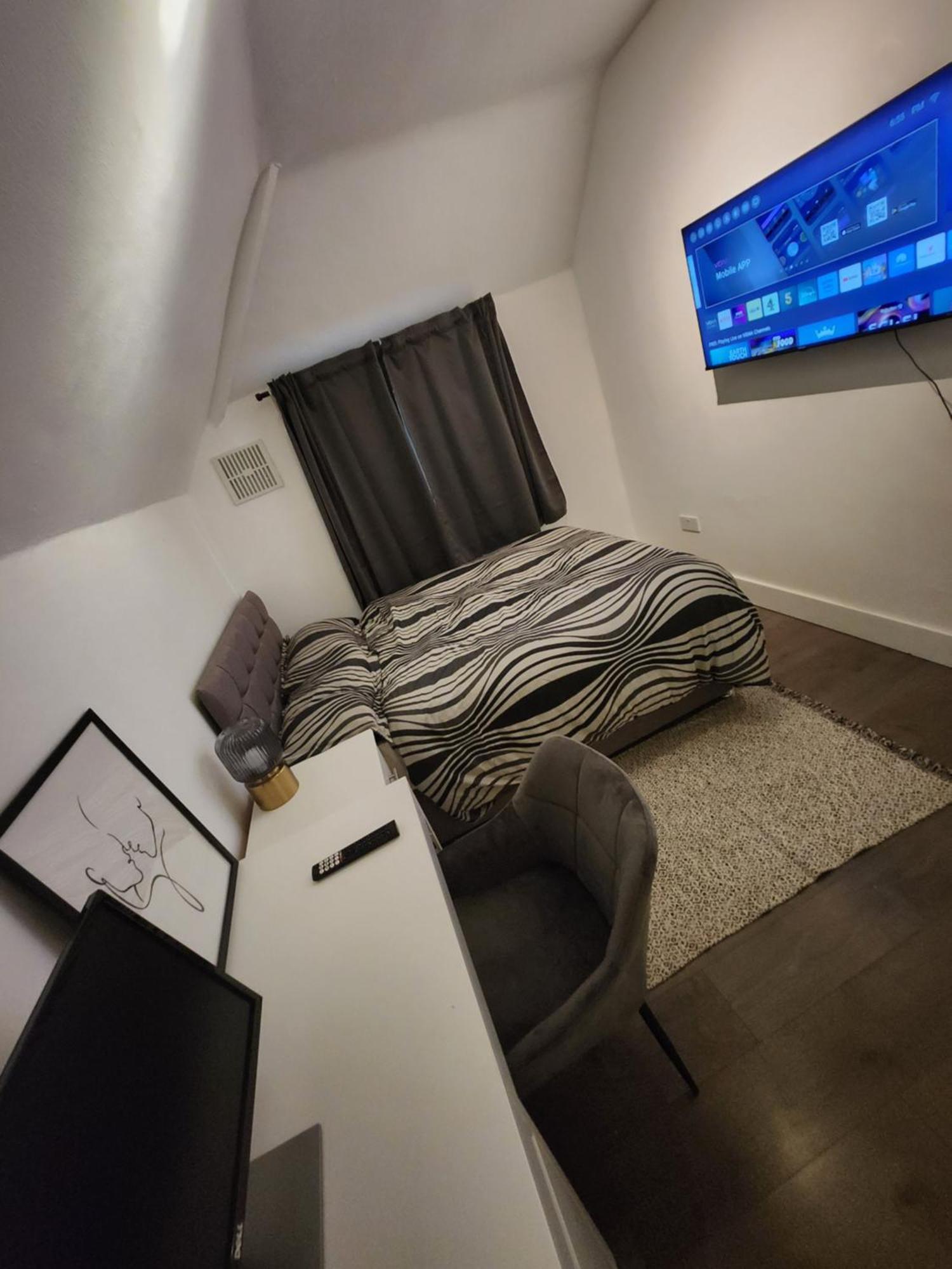 Flat With Work Station, Monitor, Smart Tv & Netflix Apartamento Londres Exterior foto